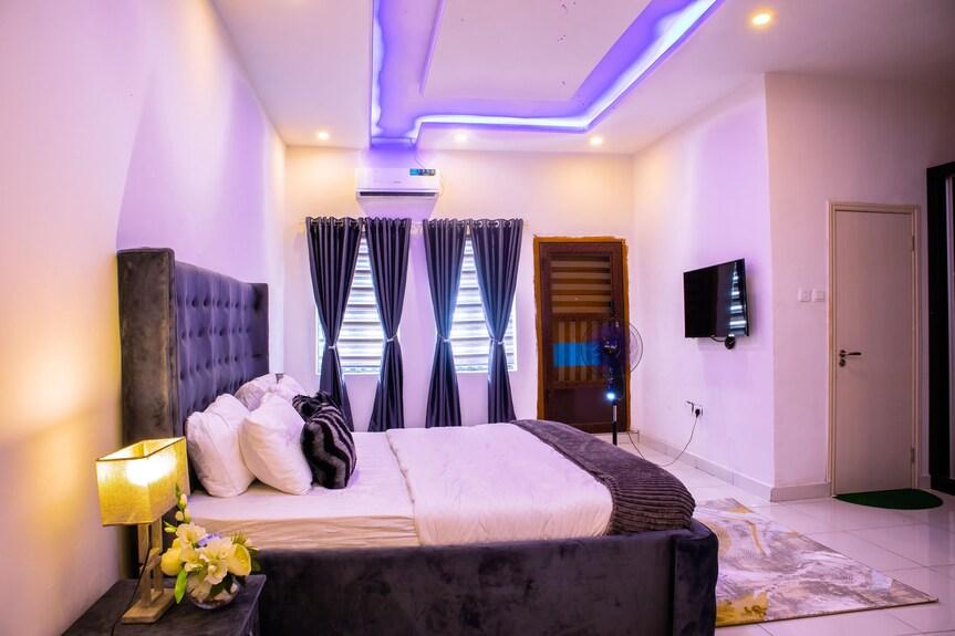 Modern 3-bedroom Duplex (Sample)